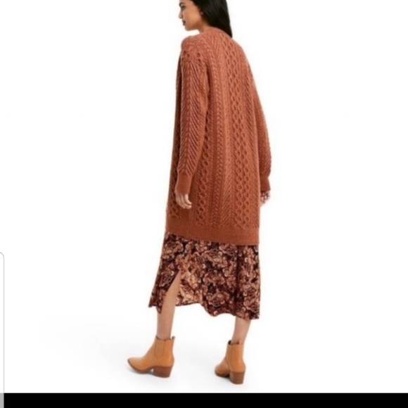 Nili Lotan x Target Cableknit Cardigan - Picture 2 of 8